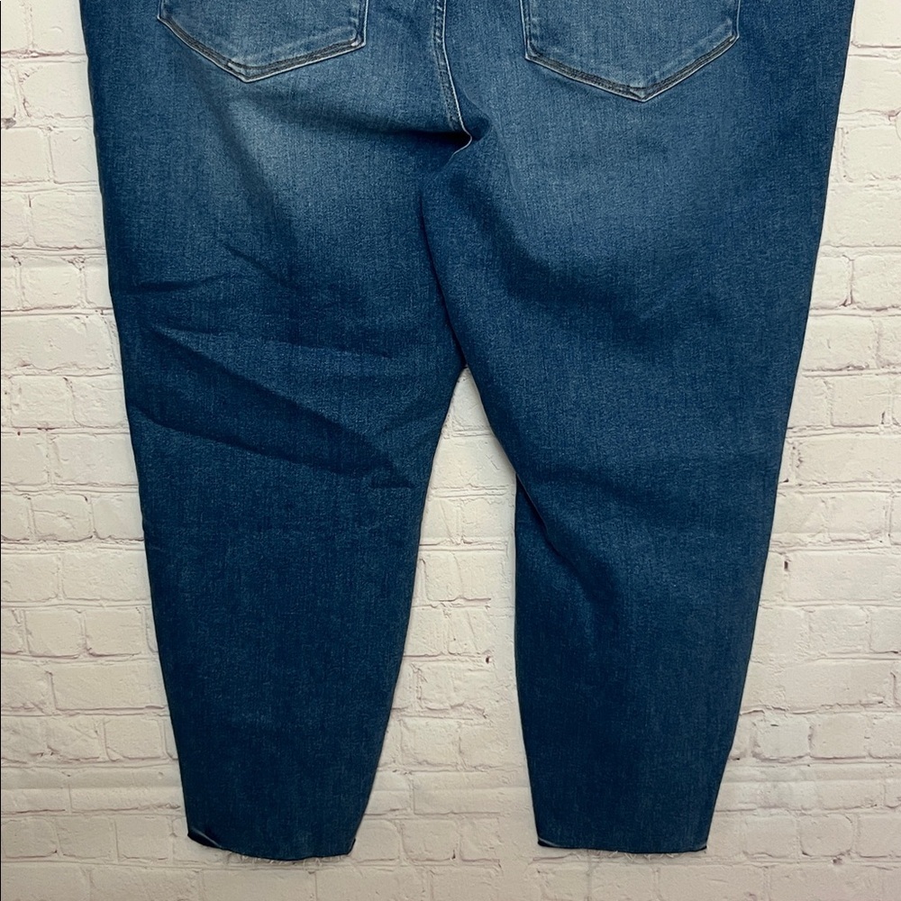 Good American Always Fits Good Legs Crop 28-32 - Picture 8 of 15